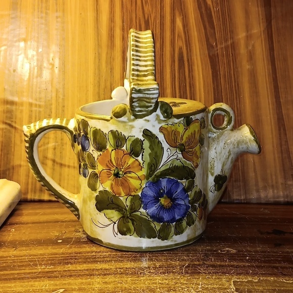 Italian made teapot planter - Picture 2 of 7